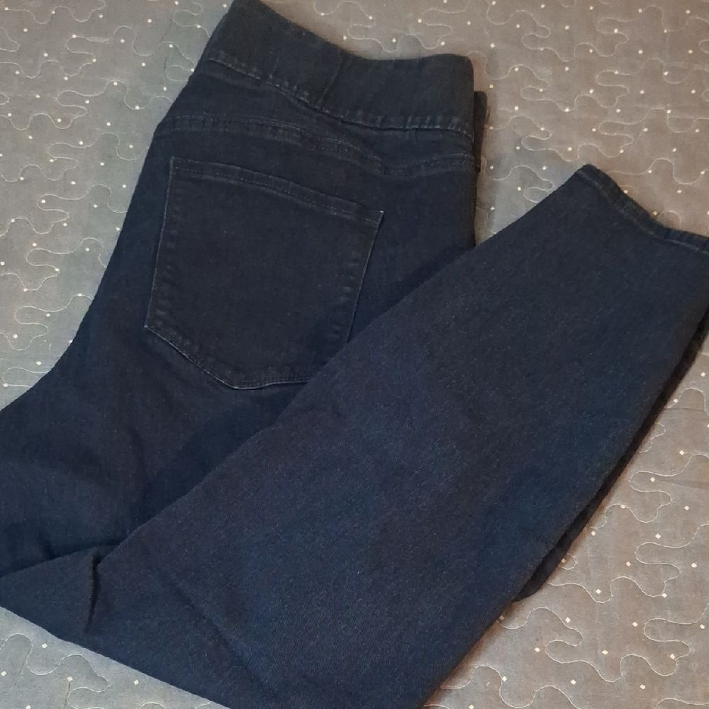 Old Navy Super Skinny Mid rise Dark Blue Jeans size 18 Plus Short